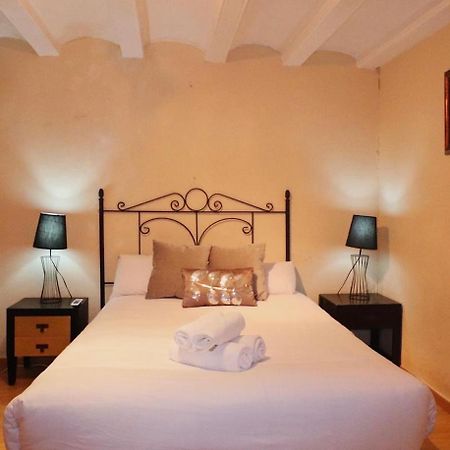 Private Rooms In City Center 巴塞罗那 外观 照片